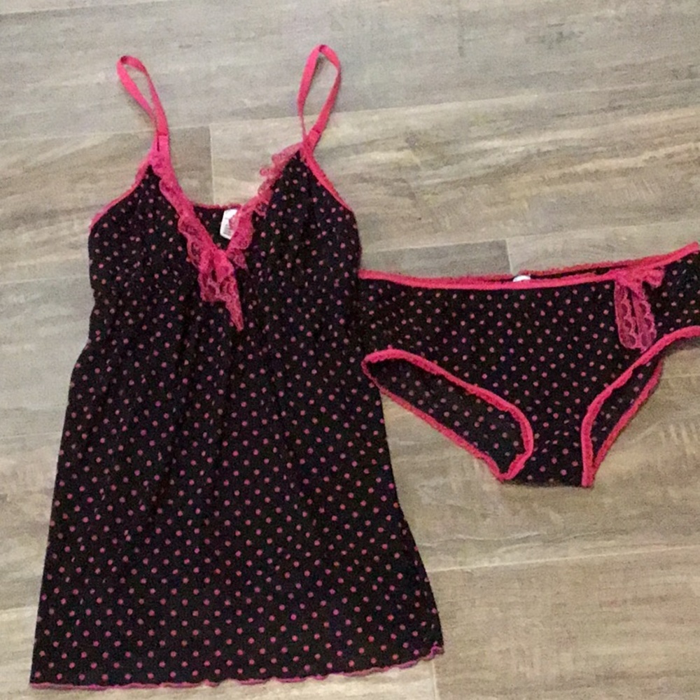 Pinkk black and pink polka dotted nightie set XL